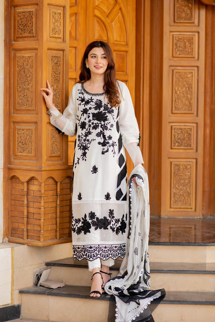 White Black shalwar kameez S