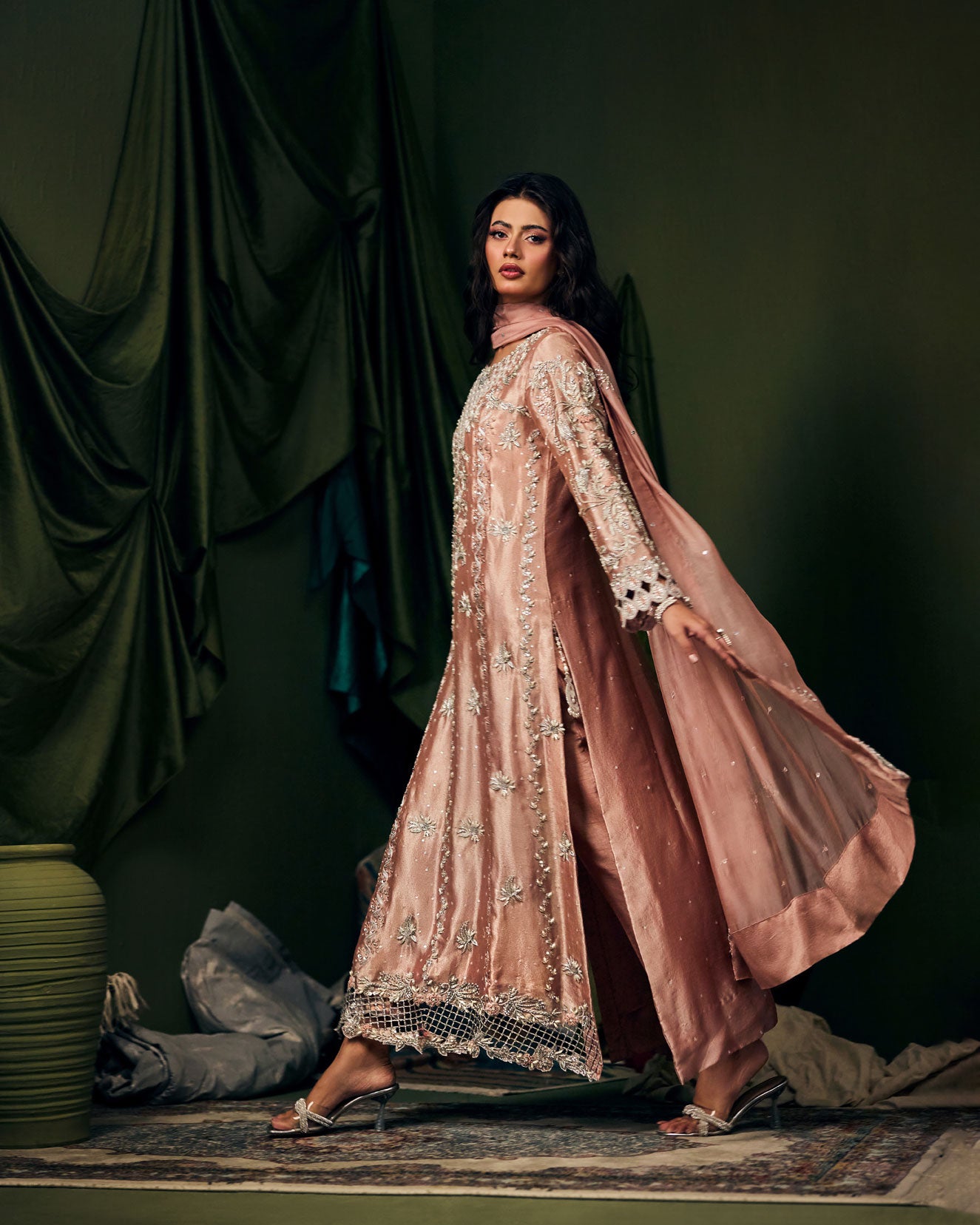 Pakistani long kameez dress, designer wear XL Pakistani long kameez dress, designer wear XL
