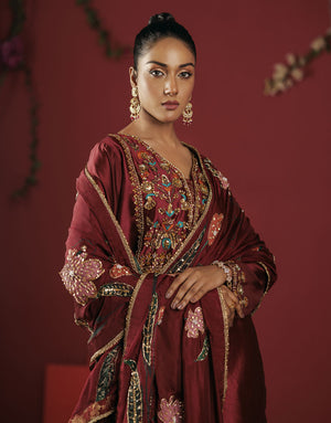 red bridal dress wear pakistani